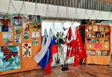 "Спасибо деду за Победу".  - Книжная выставка