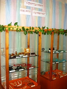 «Драгоценная ты моя женщина» Выставка украшений из натуральных минералов