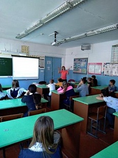 «Национальные костюмы коренных народов Прибайкалья» - беседа в рамках акции "Радуга дружбы"