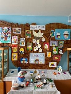 «Светлый праздник». - выставка декоративно-прикладного творчества