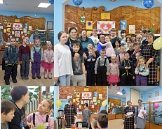  < Кто на свете всех дороже...>