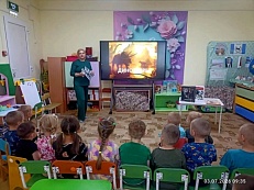 ПУТЕШЕСТВИЕ В МИР ДИНОЗАВРОВ В ДЕТСКОМ САДУ!