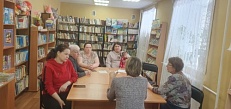Родительская гостиная: как найти баланс в общении с подростком