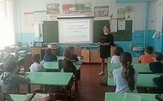 "Телефон доверия - твой помощник" - Час информации