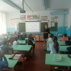 "Телефон доверия - твой помощник" - Час информации